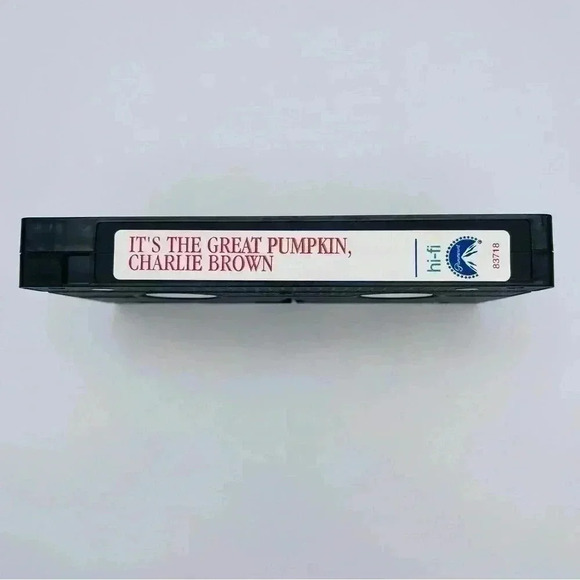 Paramount Peanuts Classic It's The Great Pumpkin, Charlie Brown VHS Tape #15370 - Picture 8 of 8